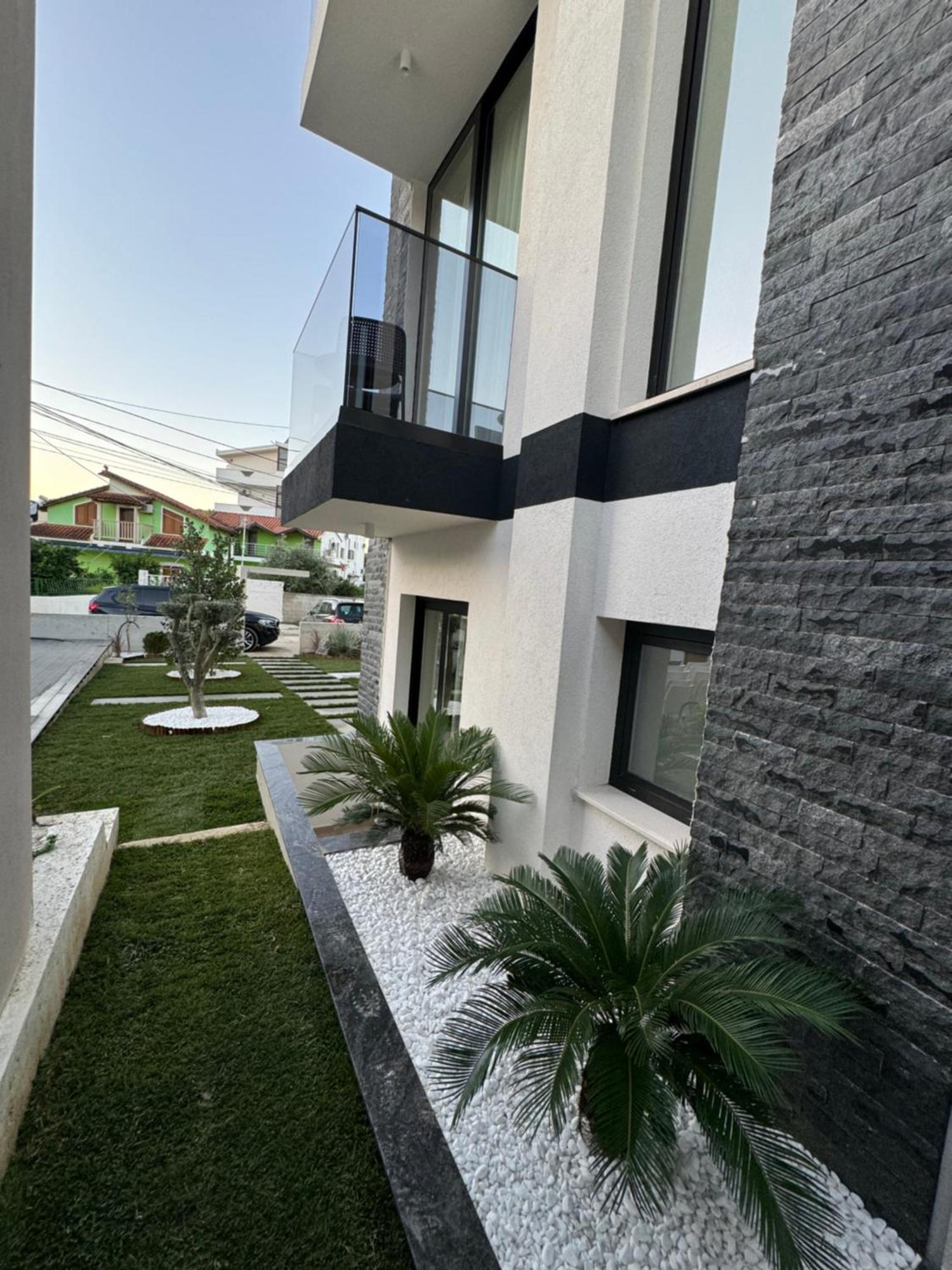 Twins Hotel Vlorë Exteriör bild